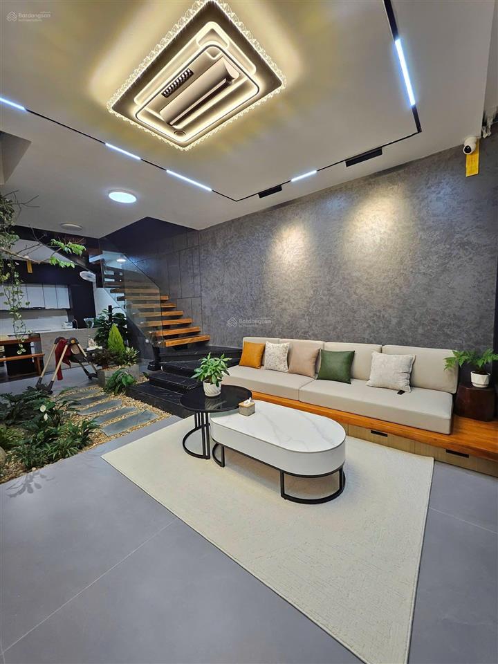 Nhà mới xây cách đường nguyễn hữu trí 100m, 90m2, 3 tầng giá 3 tỷ 333tr.   0901 425 *** oanh