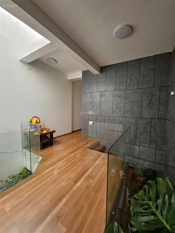 Nhà mới xây cách đường nguyễn hữu trí 100m, 90m2, 3 tầng giá 3 tỷ 333tr.   0901 425 *** oanh