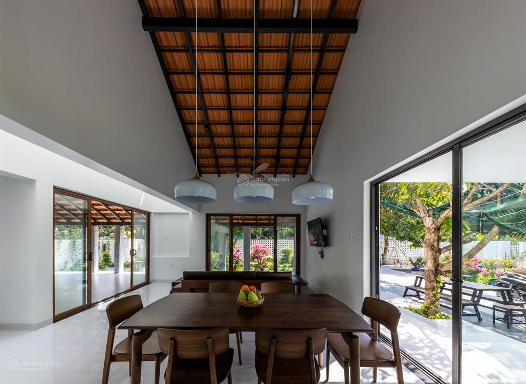 Bán nhà 252m2 mới xây. mẫu hiện đại giá 7 tỷ 560tr. đường nguyễn hữu trí   0901 425 *** oanh
