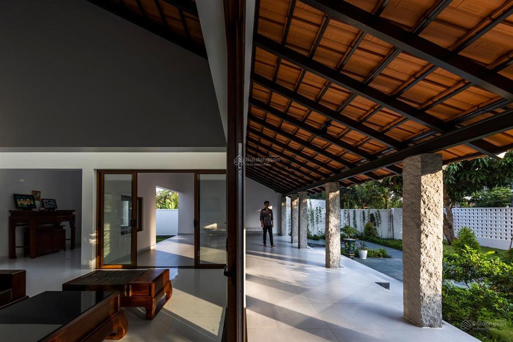 Bán nhà 252m2 mới xây. mẫu hiện đại giá 7 tỷ 560tr. đường nguyễn hữu trí   0901 425 *** oanh