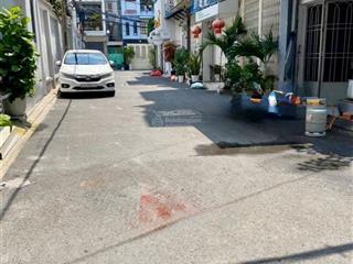 Chính chủ bán nhà căn góc 2 mặt tiền hẻm 6m huỳnh văn bánh 3,4m x 10m , 2 tầng giá 7,7 tỷ tl