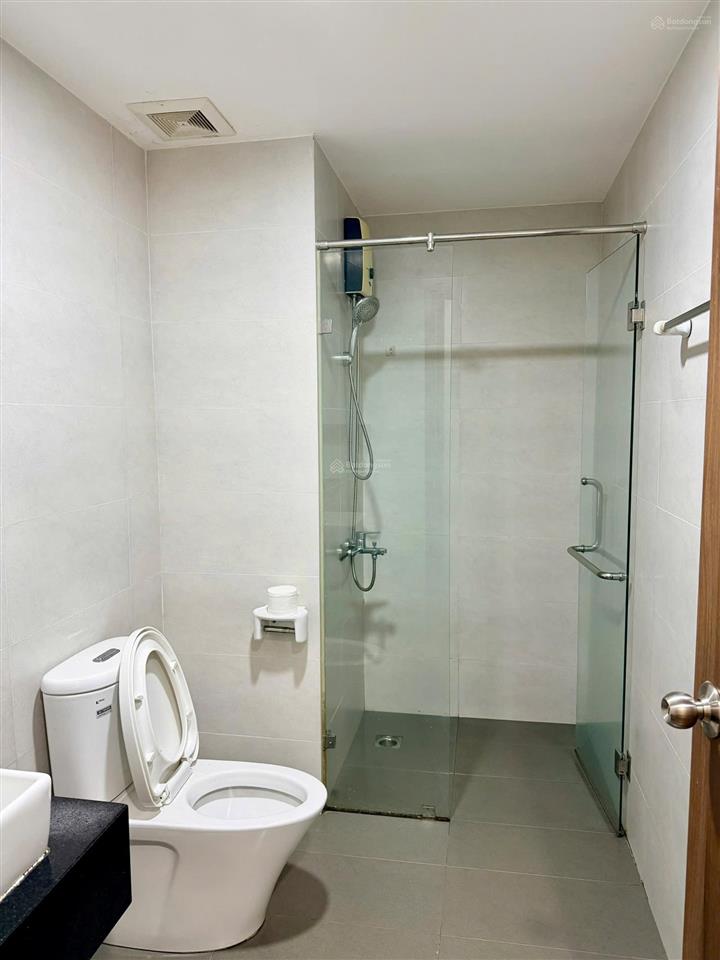 Bán căn 2pn 2wc ban công, view landmark  bitexco | sổ hồng sẵn