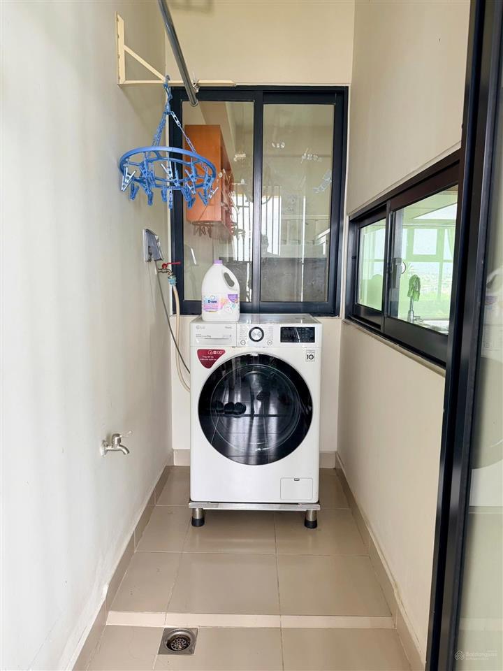 Bán căn 2pn 2wc ban công, view landmark  bitexco | sổ hồng sẵn