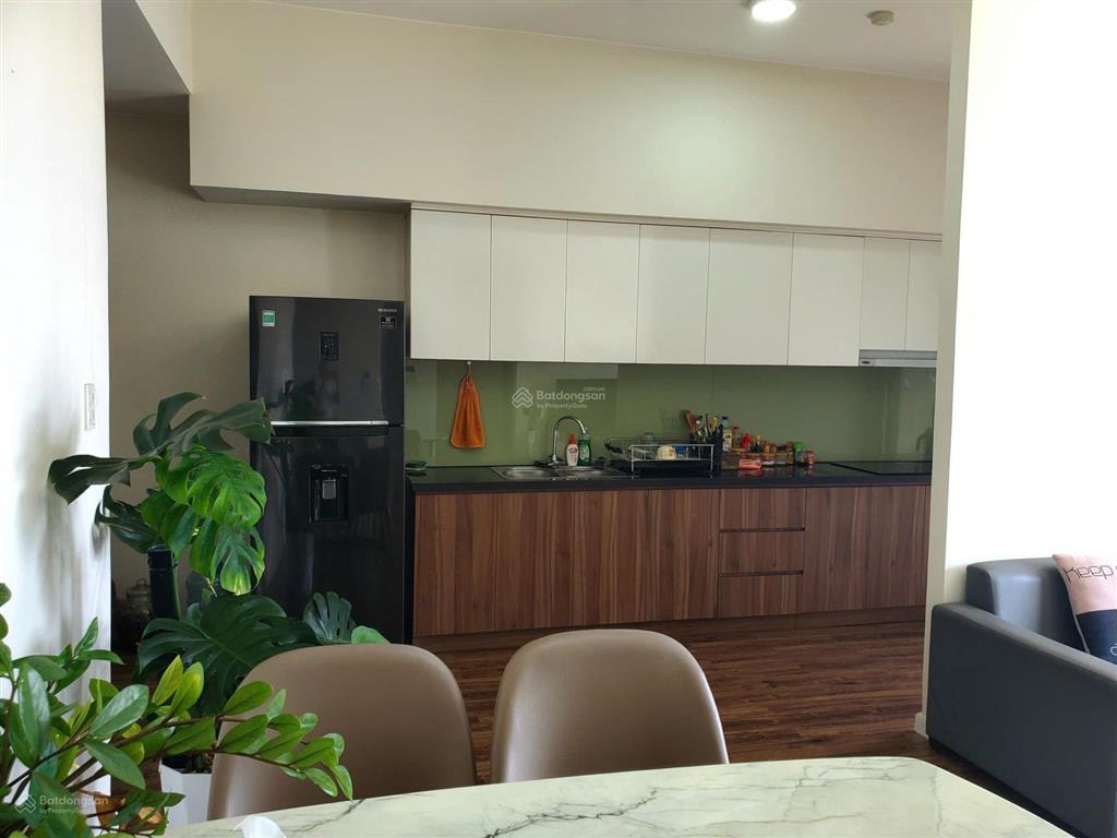 Cho thuê căn 3pn 2wc ban công, đông nam  view kênh đào, thoáng mát | chỉ xách vali dọn vào ở