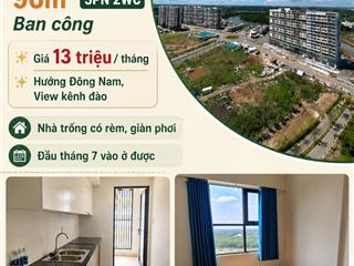 Cho thuê căn 3pn 2wc ban công đông nam, view kênh đào, nhà trống