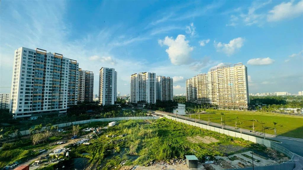 Cho thuê căn panorama 2pn, 1wc, ban công | giá chỉ 9,5 tr/tháng (rèm, giàn phơi)