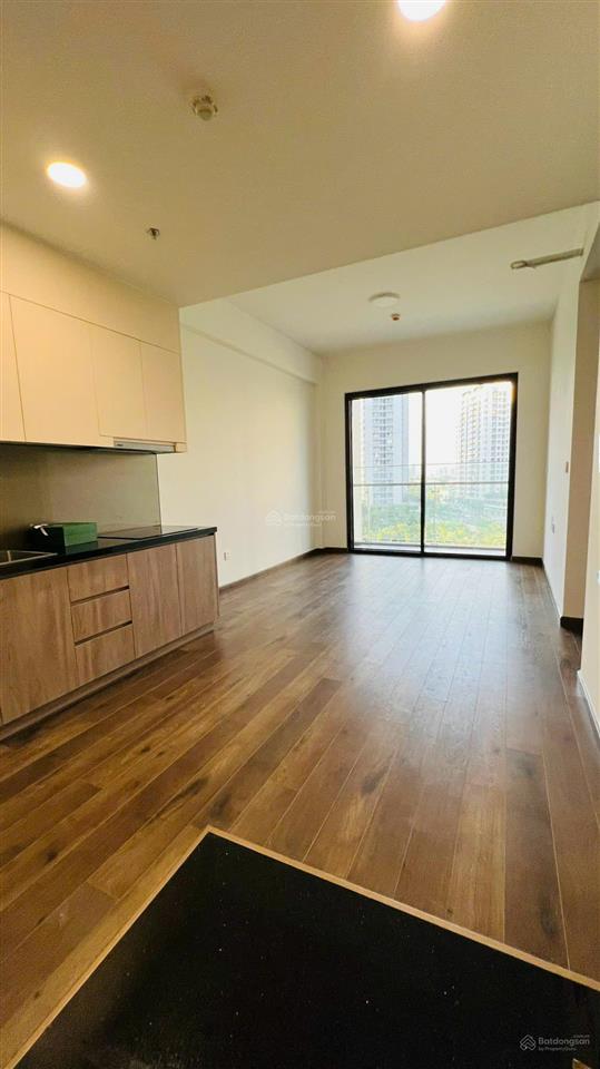 Cho thuê căn panorama 2pn, 1wc, ban công | giá chỉ 9,5 tr/tháng (rèm, giàn phơi)
