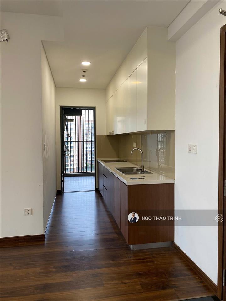 Cho thuê căn 2pn 2wc ban công, view pháo bông | giá 9,5tr/tháng