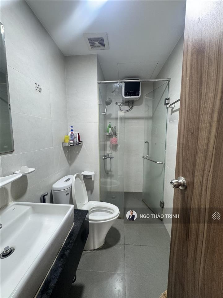 Cho thuê căn 2pn 1wc, full nội thất. giá thuê 9,5tr/tháng view pháo hoa