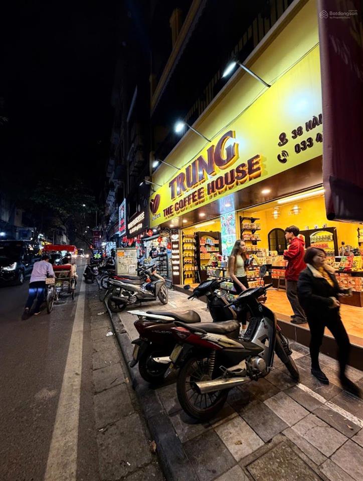 Siêu hiếm cho thuê mbkd mặt phố hàng gai diện tích 45m2x 2 tầngmặt tiền đẹp ngay gần ngã 3 đường