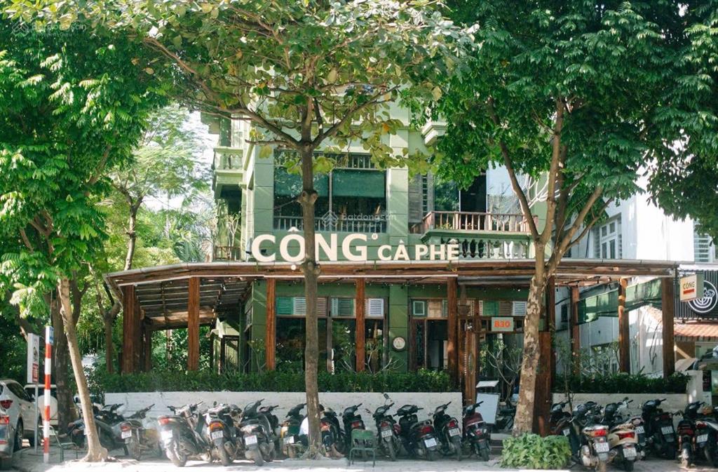 Hàng hiếm biệt thự sân vườn lô góc phố lê đức thọ diện tích 300m2x 3 tầng mặt tiền 30m mọi mh