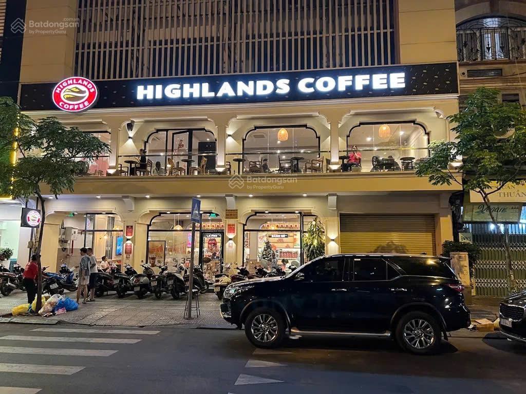 Cho thuê lô góc huỳnh thúc kháng diện tích 590m2  mặt tiền 30m mọi mô hình đoạn đẹp giao chùa láng