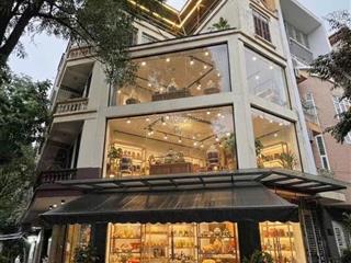 Cho thuê lô góc mặt phố nguyên hồng  diện tích 400m2  mặt tiền 15m dễ nhận diện thương hiệu
