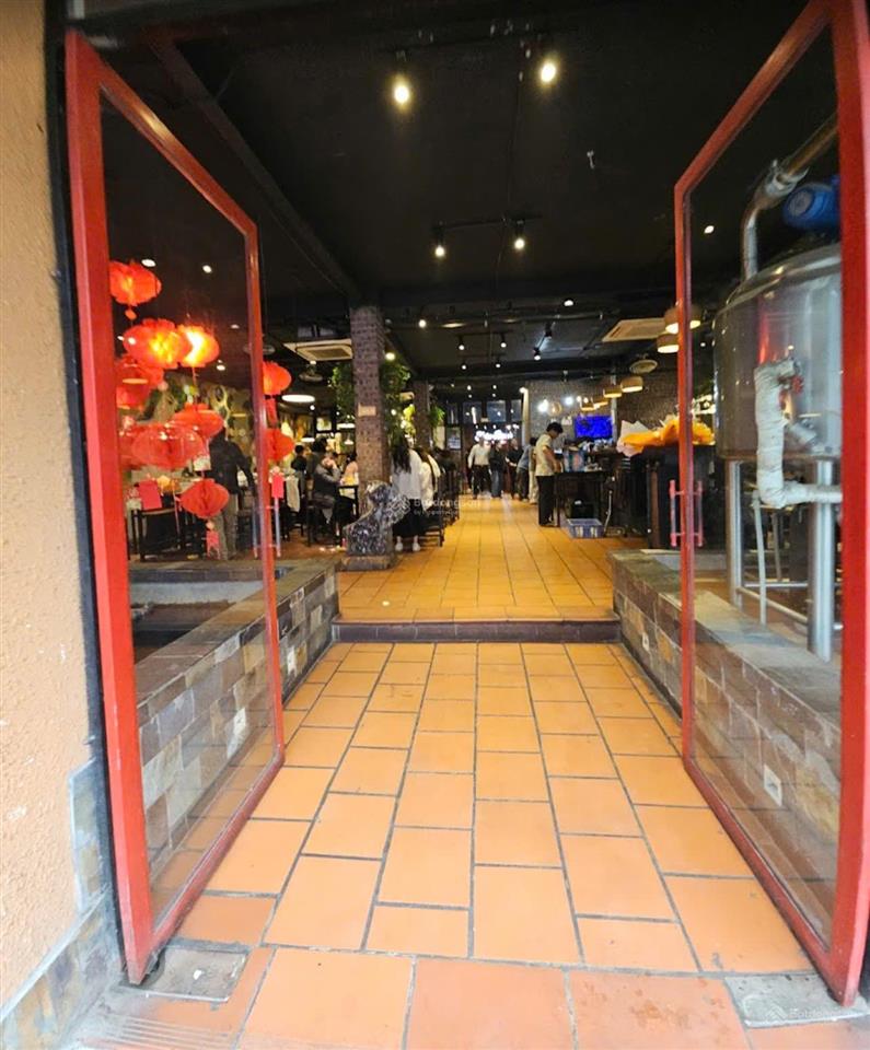 Cho thuê mbkd trung tâm quận hai bà trưngdtsd 1000m2mặt tiền 8mnhà thông sàn có thang máy mọi mh