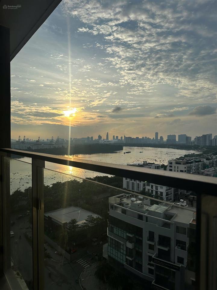 One verandah 2pn ntcb có tủ lạnh lớn view sông tầng cao