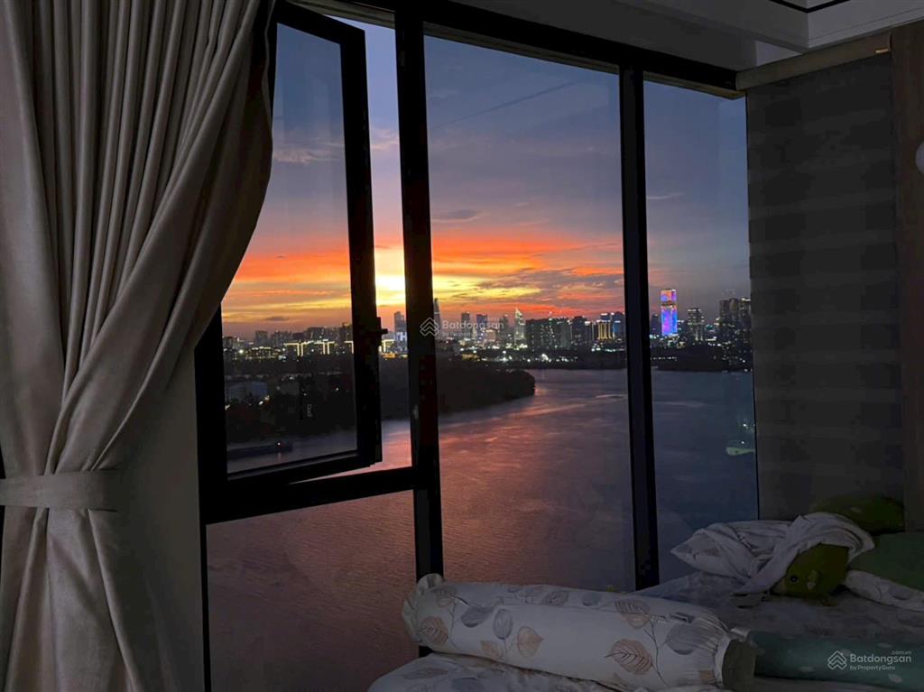 Cho thuê 3pn hoa hậu full nt view sông tầng cao one verandah