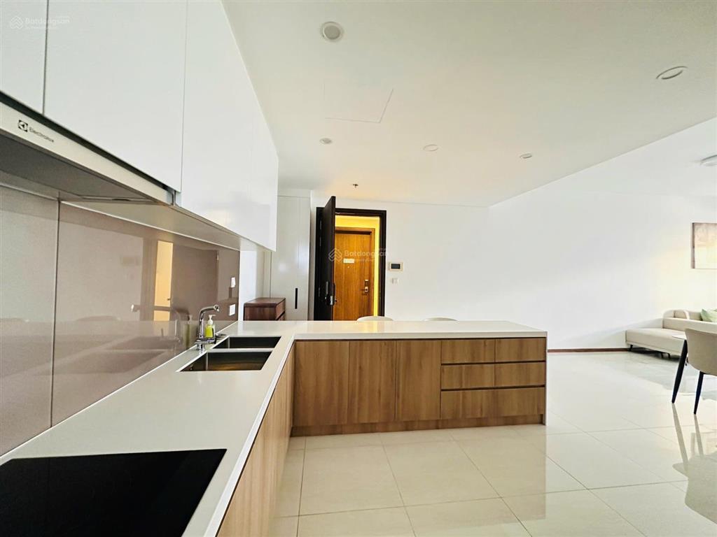 Cho thuê 3pn hoa hậu full nt view sông tầng cao one verandah