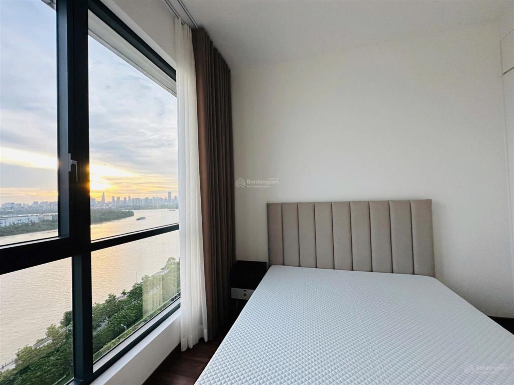 Cho thuê 3pn hoa hậu full nt view sông tầng cao one verandah