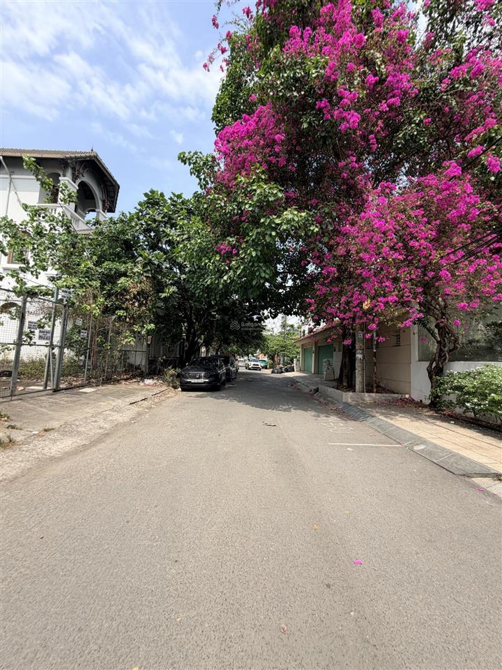 Lô đất đẹp ngay mặt tiền trần não  lương định của  thủ thiêm ngang 21m giá chỉ 149tr/m2
