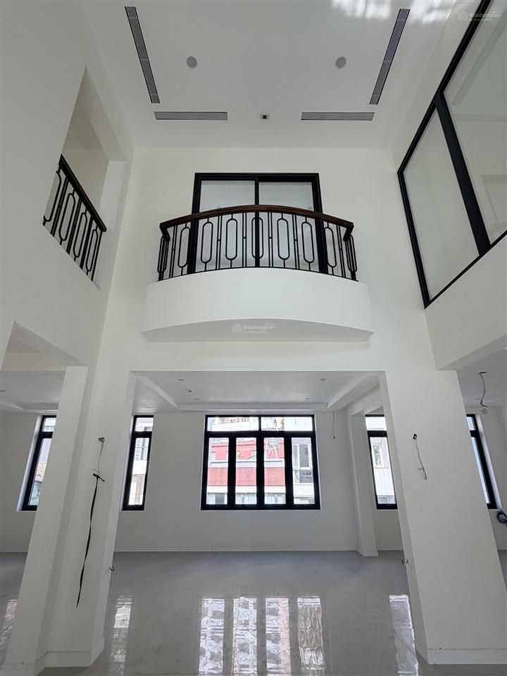 Biệt thự 6 tầng thang máy mới ngang 12m 2 mặt tiền lê văn sỹ phường 13 quận 3 giá chỉ 130 tỷ