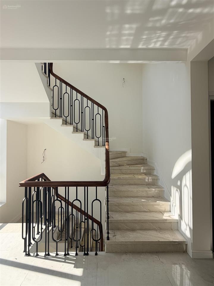 Biệt thự 6 tầng thang máy mới ngang 12m 2 mặt tiền lê văn sỹ phường 13 quận 3 giá chỉ 130 tỷ
