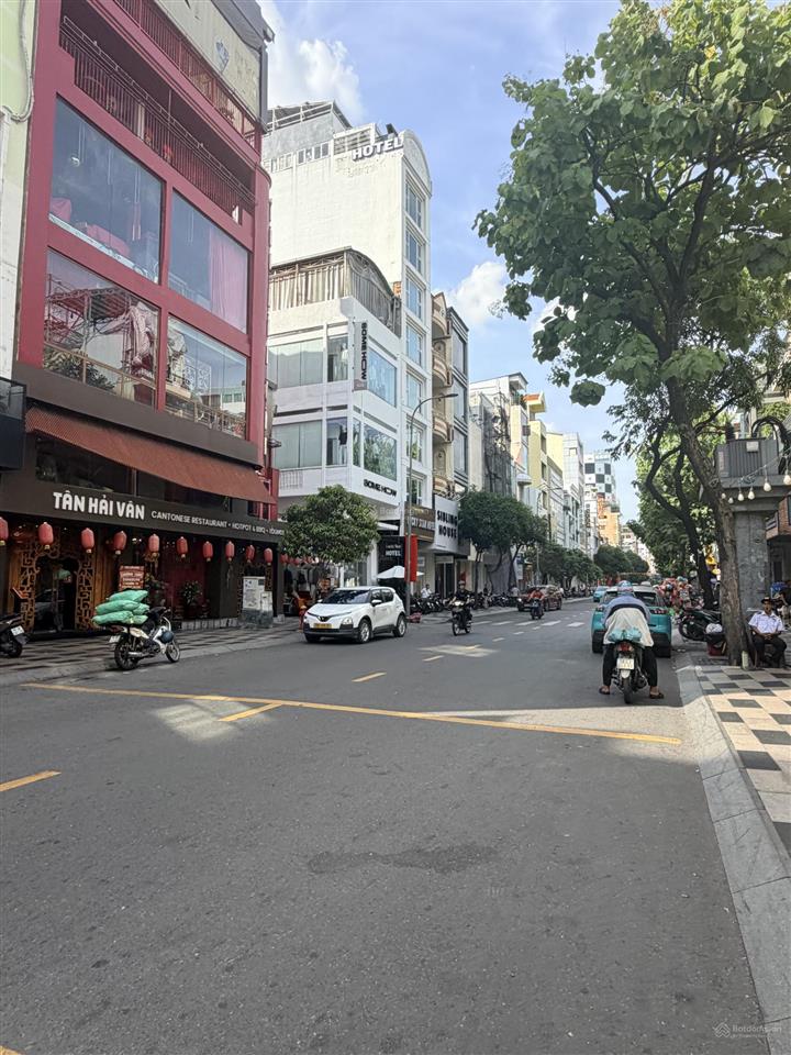 Mặt phố 8m nguyễn trãi, bến thành, quận 1 giá 168 tỷ