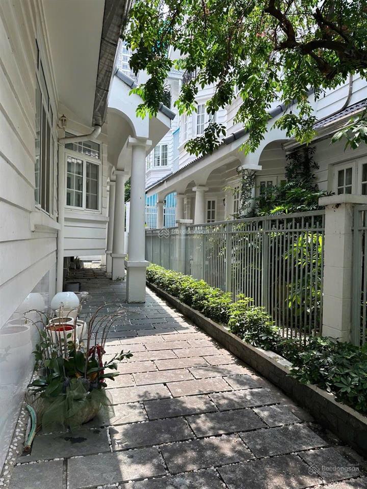 Biệt thự sài gòn pearl ngang 17x20m, chủ cần bán gấp, giá giảm hơn 20 tỷ