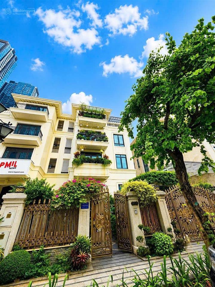 Biệt thự sổ hồng vic39  vinhomes golden river 10x22,5m hầm + 4 tầng giá 229 tỷ