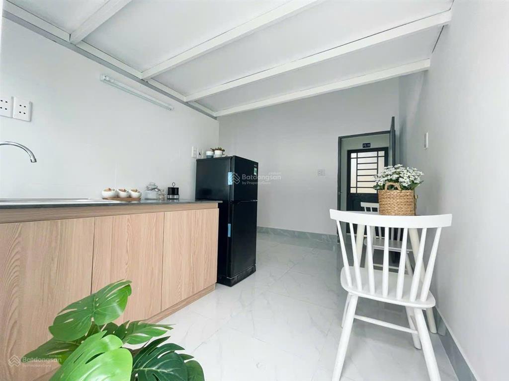 Phòng thoáng mới ngay khu nguyễn thị định