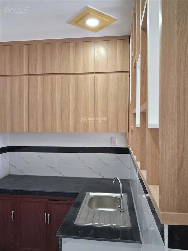 Sang lại căn nhà lầu, thủ dầu một bình dương 5.88x17 thổ cư 60m2 sổ sẵn giá 2tỷ800tr  lâm