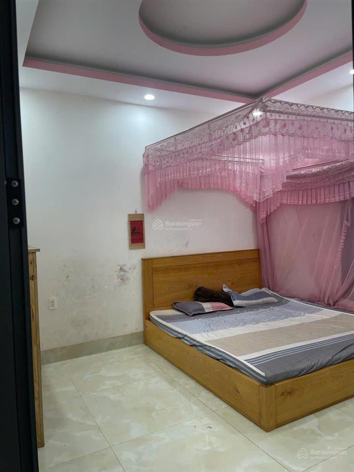 Cho thuê nr 100m2 tại hòa phú, 10 triệu vnd, 2pn, 2wc, mặt tiền 5m kinh doanh buôn bán được ngay