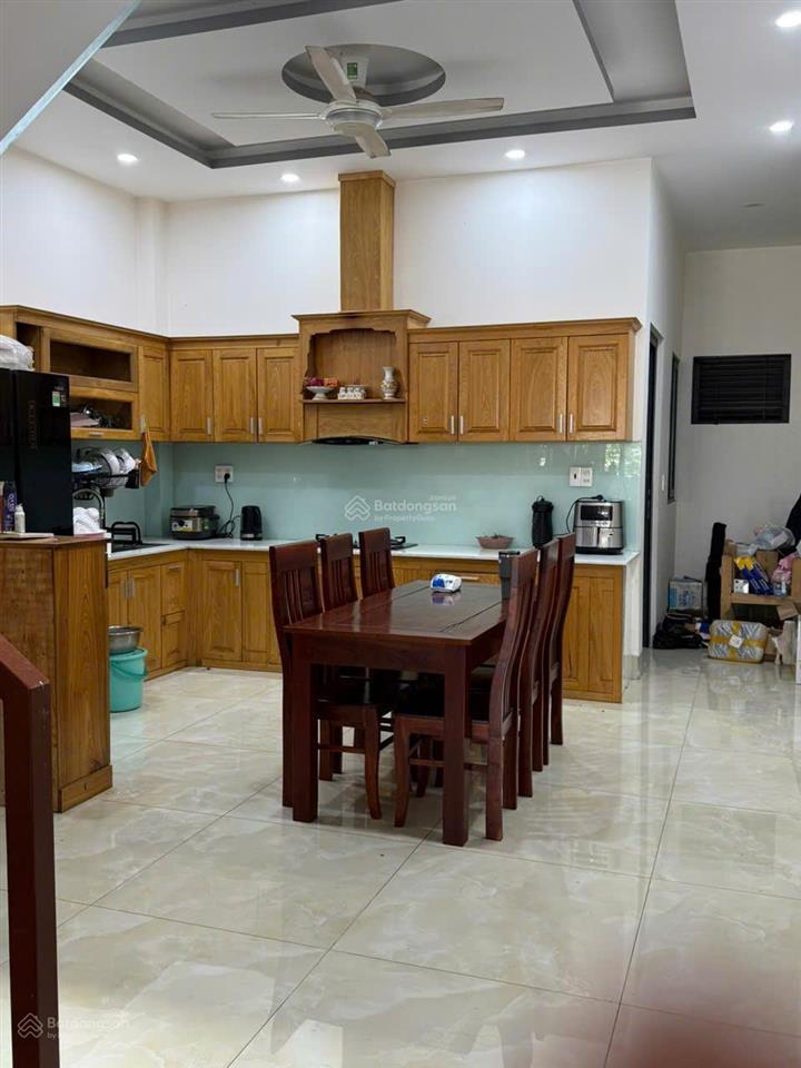 Cho thuê nhà mặt phố 250m2, giá thuê 25 triệu/tháng tại hòa phú, thủ dầu một, bình dương