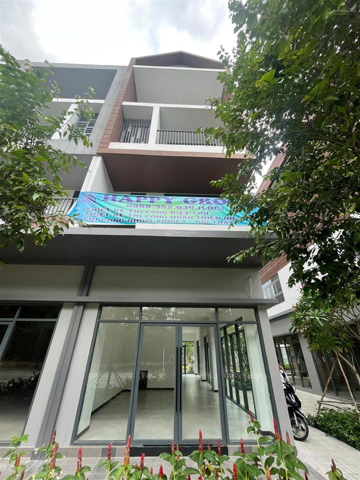 Bán nhà mặt phố tại nhà 2 mặt tiền green city bình dương, giá gốc cdt 4,395 tỷ, 125m2