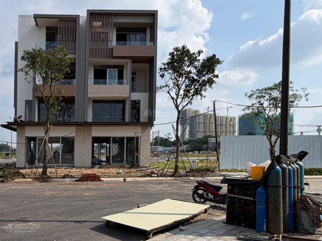 Bán dự án mới shophouse one era, 6,86 tỷ, 100m2, nhà 3 tầng, 6pn, 6wc, p. thuận giao, tp. thuận an