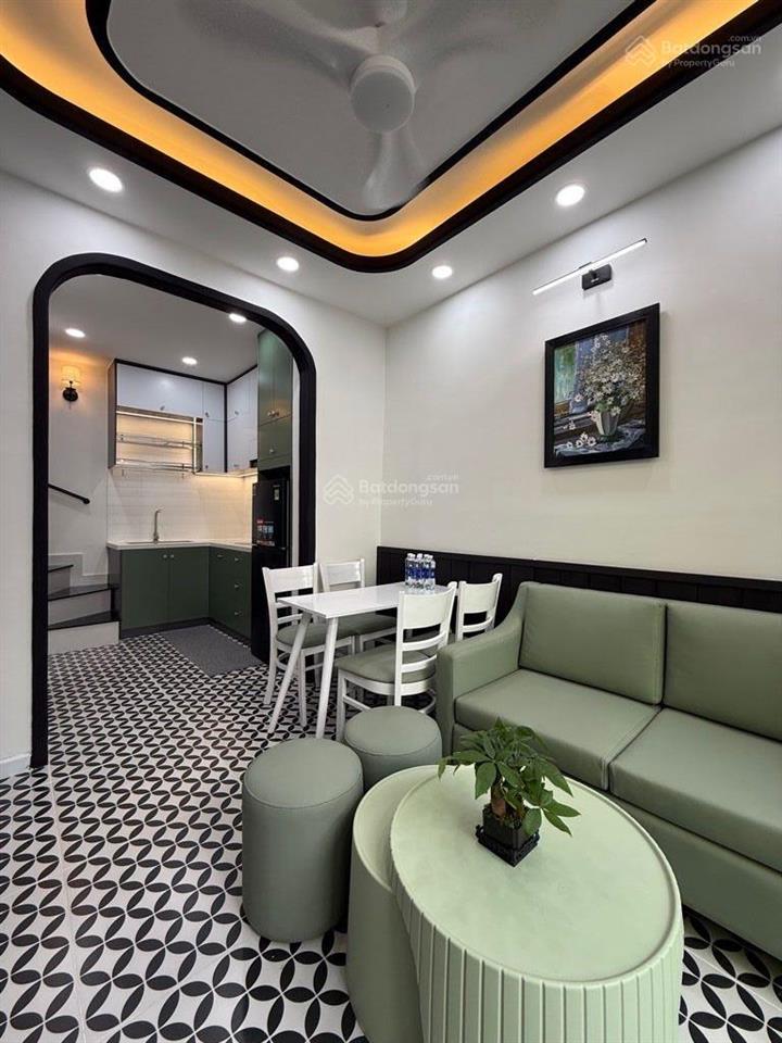 Nhà đẹp đón tếtbình thạnh cạnh quận 1 chỉ 3,98 tỷ
trệt, lầu đúc btct kiên cố. gồm 2pn, 2wc, pk, b