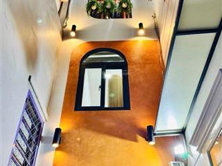 Nhà đẹp làng đại học xvnt  ung văn khiêm phường bình thạnh  hẻm xe hơi cách 15m  3 tầng btct