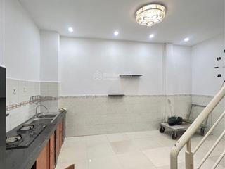 Nhà đẹp đón tếtxe hơi đỗ cửabùi đình tuýbình thạnh nhưng ngay cạnh quận 1 23m2  trệt + 2 lầu