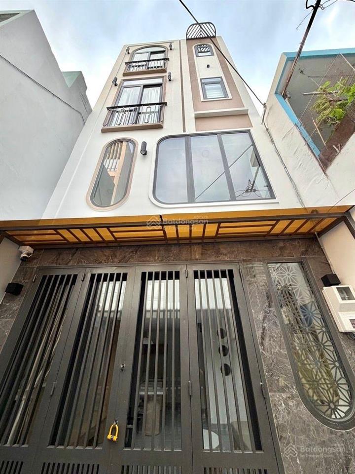 Nhà mới xây 4 tầngngay cầu bôngbình thạnh cạnh quận 1,quận 3. sát đường trường sachợ bà chiểu