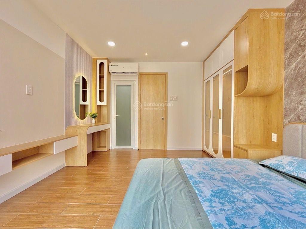 Nhà mới xây 4 tầngngay cầu bôngbình thạnh cạnh quận 1,quận 3. sát đường trường sachợ bà chiểu