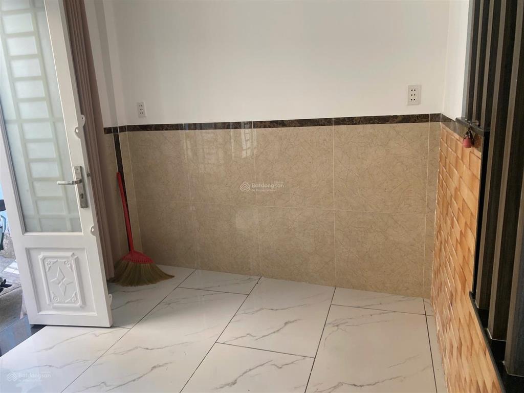 Chính chủ bán nhà nhỏ giá rẻ  ngay ngã tư hàng xanh cạnh 5 trường đại học 3,5