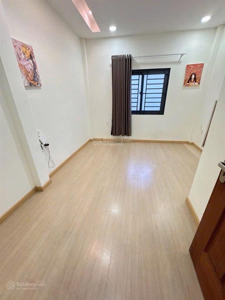 Chính chủ bán nhà nhỏ giá rẻ  ngay ngã tư hàng xanh cạnh 5 trường đại học 3,5