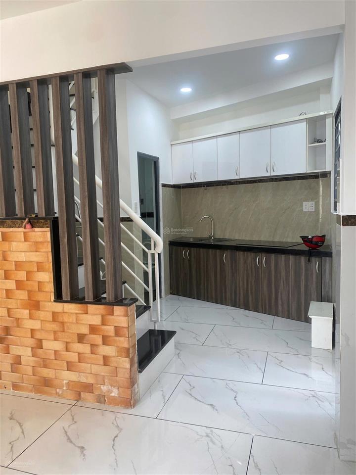 Chính chủ bán nhà nhỏ giá rẻ  ngay ngã tư hàng xanh cạnh 5 trường đại học 3,5