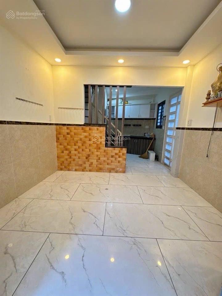 Chính chủ bán nhà nhỏ giá rẻ  ngay ngã tư hàng xanh cạnh 5 trường đại học 3,5