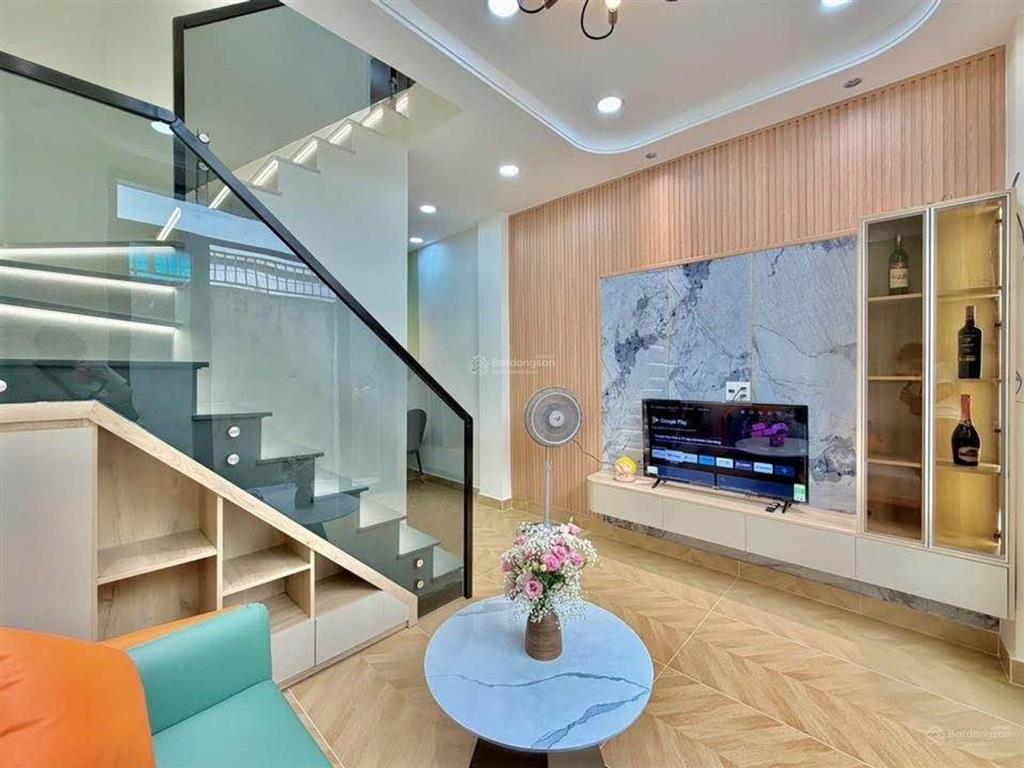 4,95tỷ có siêu phẩm siêu hiếm phú nhuận thuận lợi di chuyển q1,bình thạnh cạnh sân bay