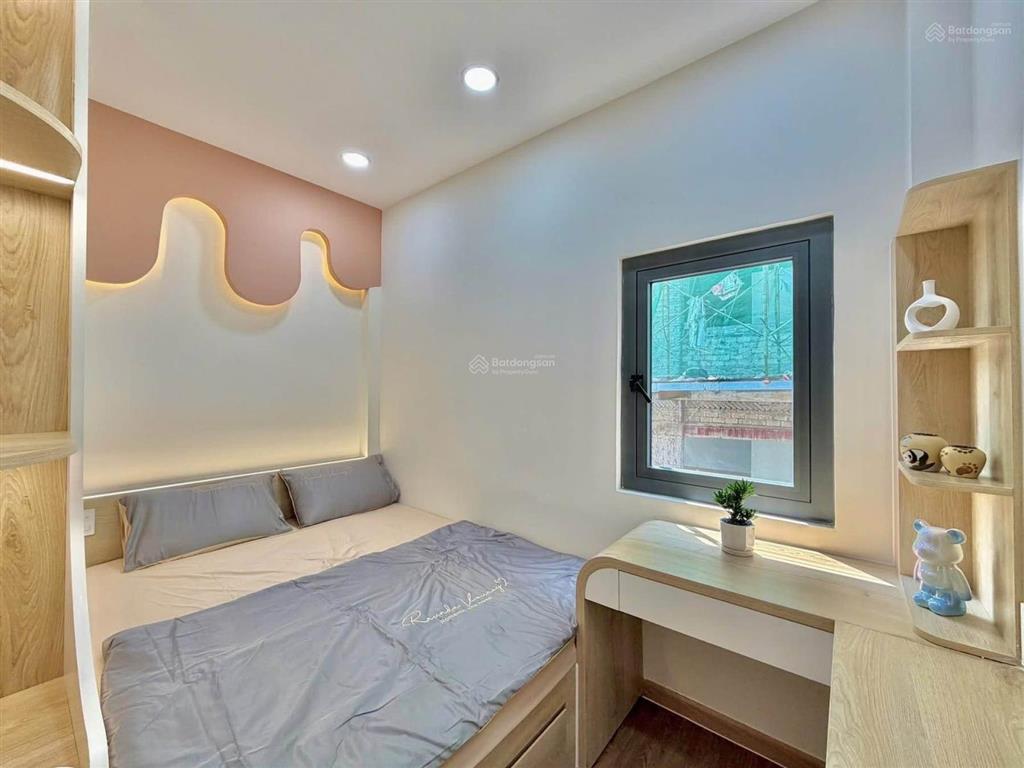 4,95tỷ có siêu phẩm siêu hiếm phú nhuận thuận lợi di chuyển q1,bình thạnh cạnh sân bay