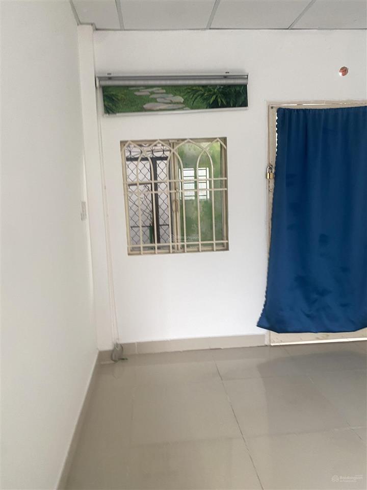 Nhà hiếm bình thạnh chỉ 2,45tỷ ngay trung tâm cạnh chợ bà chiểu 1 trệt 1 lầu đúc