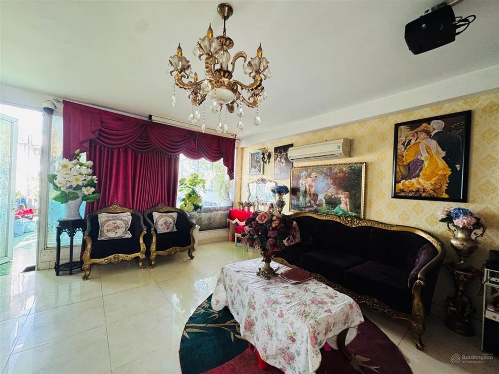 Tòa nhà thang máy 6 tầng có hầm đối diện công viên mt trương văn bang, bình trưng chỉ 40 tỷ