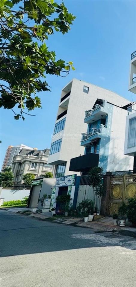 Tòa nhà thang máy 6 tầng có hầm đối diện công viên mt trương văn bang, bình trưng chỉ 40 tỷ