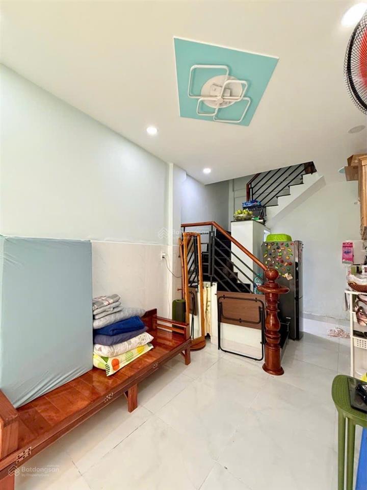3 tỷ nhà 2 tầngchợ thị nghè nguyễn hữu cảnh giáp quận 1 36m² sử dụng 2 tầng 2wc