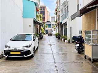 Hơn 2 tỷ sở hữu nhà 3 tầng sát quận 1, cạnh cầu bông! bên hông chợ bà chiểu nhà mới đẹp